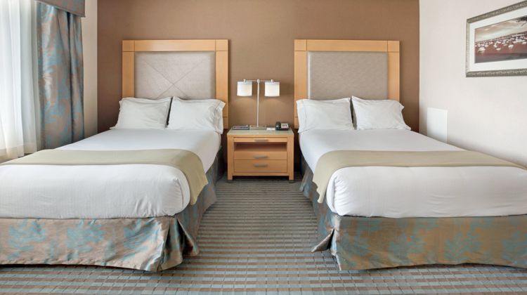 Holiday Inn Express Room