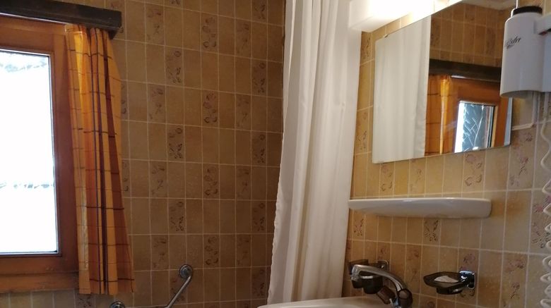 <b>Hotel Helvetia Room</b>. Images powered by <a href="https://www.leonardoworldwide.com/" title="Leonardo Worldwide" target="_blank">Leonardo</a>.