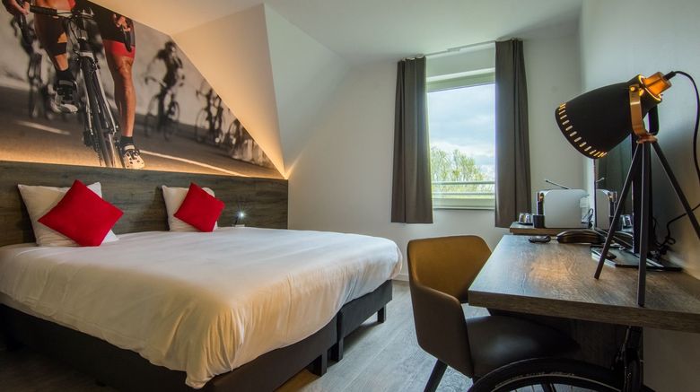 <b>Velotel Brugges Room</b>. Images powered by <a href="https://www.leonardoworldwide.com/" title="Leonardo Worldwide" target="_blank">Leonardo</a>.