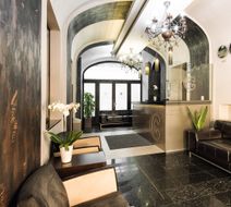 Hotel Carat Lobby