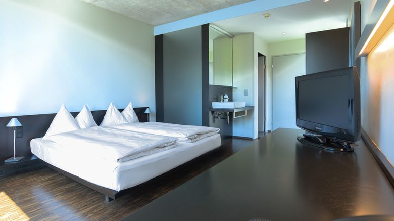 <b>Hotel Kreuzlingen am Hafen Room</b>. Images powered by <a href="https://www.leonardoworldwide.com/" title="Leonardo Worldwide" target="_blank">Leonardo</a>.