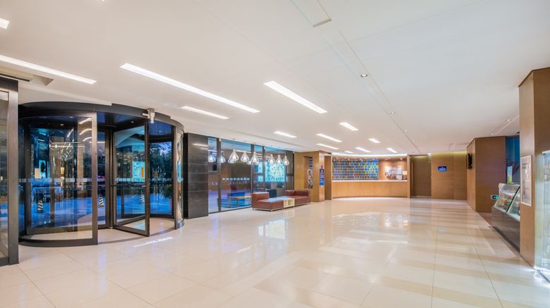 <b>Holiday Inn Express Beijing Airport Zone Lobby</b>. Images powered by <a href="https://www.leonardoworldwide.com/" title="Leonardo Worldwide" target="_blank">Leonardo</a>.