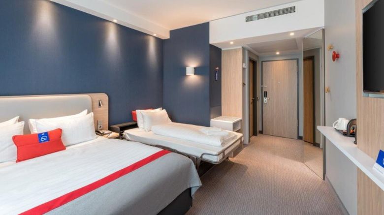 <b>Holiday Inn Express Sindelfingen Room</b>. Images powered by <a href="https://www.leonardoworldwide.com/" title="Leonardo Worldwide" target="_blank">Leonardo</a>.