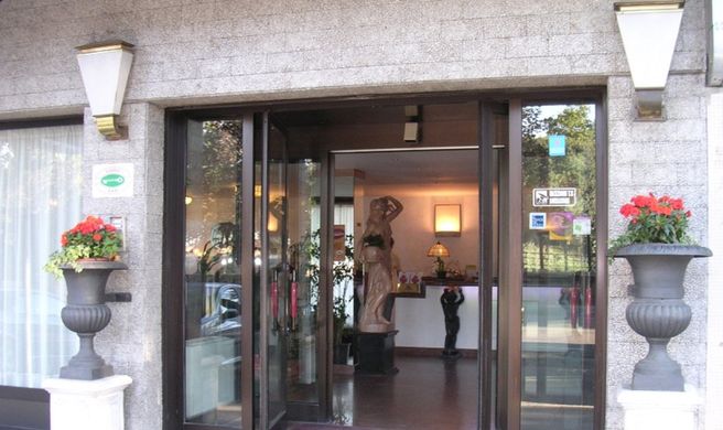 Hotel Europa Exterior