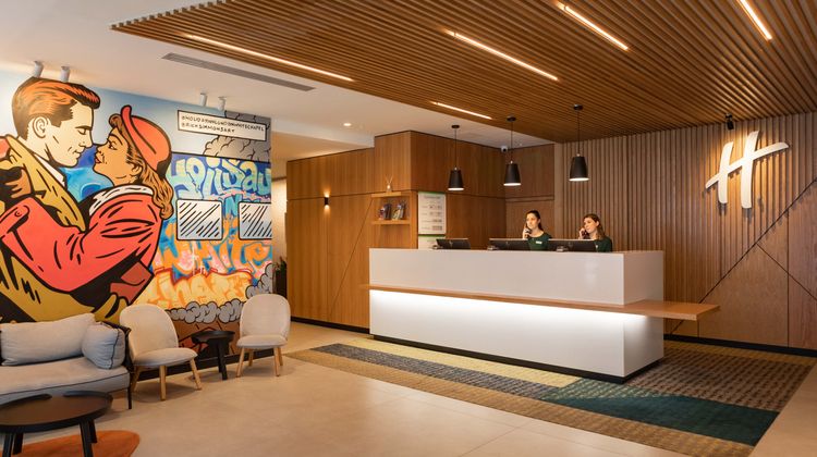 Holiday Inn London – Whitechapel Lobby