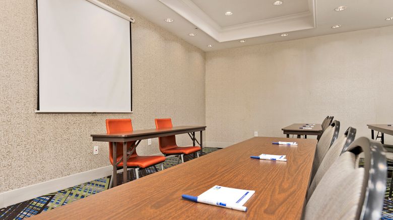 <b>Holiday Inn Express Hotel & Suites Meeting</b>. Images powered by <a href="https://www.leonardoworldwide.com/" title="Leonardo Worldwide" target="_blank">Leonardo</a>.
