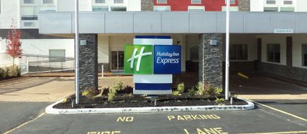 Holiday Inn Crossroads I-64 West End Exterior