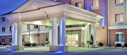 Holiday Inn Express Exterior