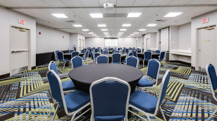 Holiday Inn Express Naperville Ballroom