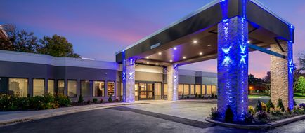 Holiday Inn Express Naperville Exterior