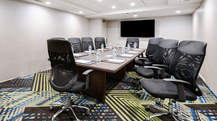Holiday Inn Express Naperville Meeting
