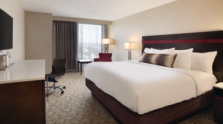 <b>Holiday Inn Chicago NW - Schaumburg Suite</b>. Images powered by <a href="https://www.leonardoworldwide.com/" title="Leonardo Worldwide" target="_blank">Leonardo</a>.