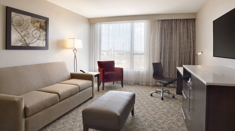<b>Holiday Inn Chicago NW - Schaumburg Suite</b>. Images powered by <a href="https://www.leonardoworldwide.com/" title="Leonardo Worldwide" target="_blank">Leonardo</a>.