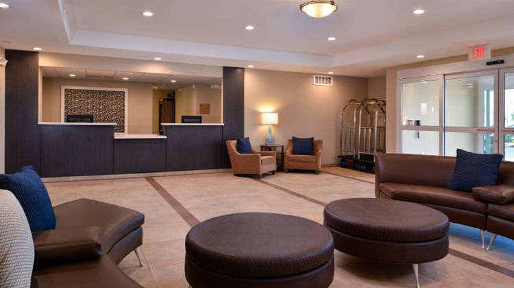 Candlewood Suites Lodi Lobby