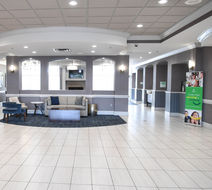 Holiday Inn Hotel & Conference Center Lobby