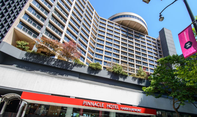 Pinnacle Hotel Harbourfront Exterior