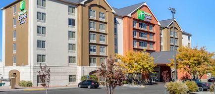 Holiday Inn Express Albuquerque Midtown Exterior