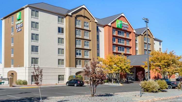 Holiday Inn Express Albuquerque Midtown Exterior