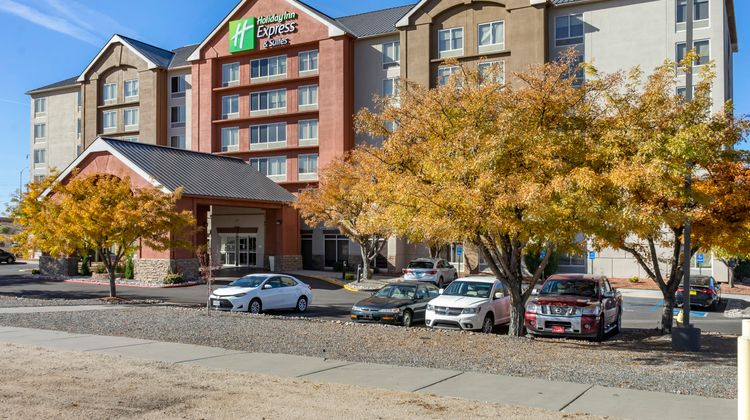 Holiday Inn Express Albuquerque Midtown Exterior