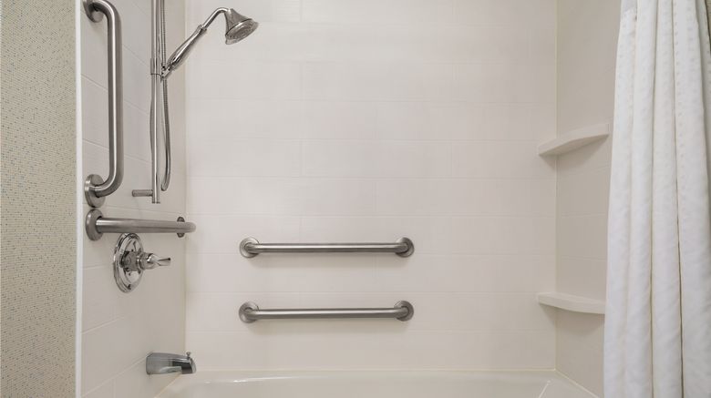 <b>Holiday Inn Express Hotel & Suites Room</b>. Images powered by <a href="https://www.leonardoworldwide.com/" title="Leonardo Worldwide" target="_blank">Leonardo</a>.