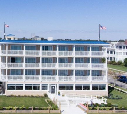 La Mer Beachfront Inn Exterior