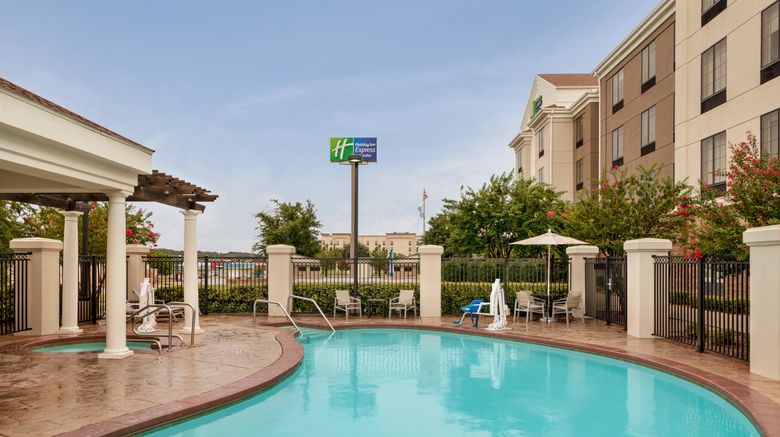 <b>Holiday Inn Express Hotel & Suites Pool</b>. Images powered by <a href="https://www.leonardoworldwide.com/" title="Leonardo Worldwide" target="_blank">Leonardo</a>.
