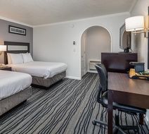 Redwood Creek Inn Room