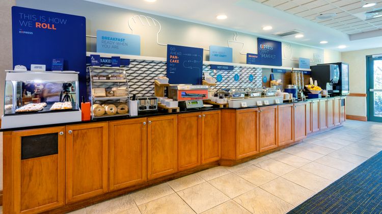 Holiday Inn Express & Stes Bradenton E. Restaurant