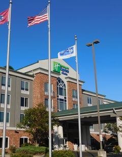 Holiday Inn Express Millington