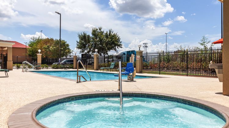 Candlewood Suites Houston Spring Pool