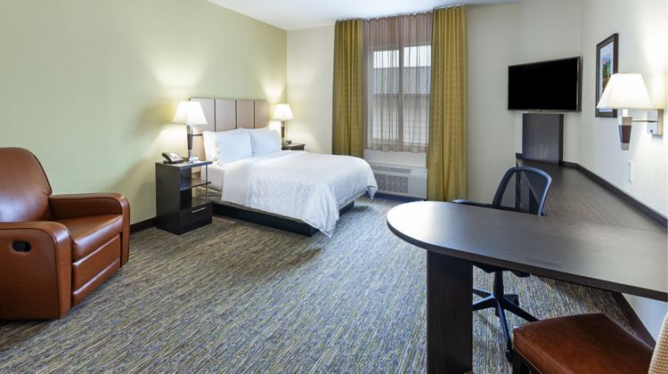 Candlewood Suites Houston Spring Room