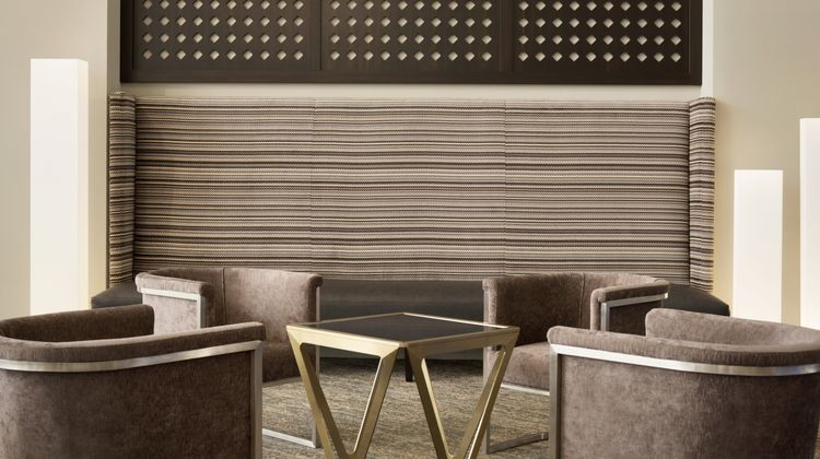 Holiday Inn Bloomington-Normal Lobby