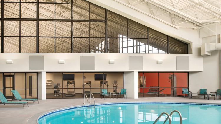 Holiday Inn Bloomington-Normal Pool