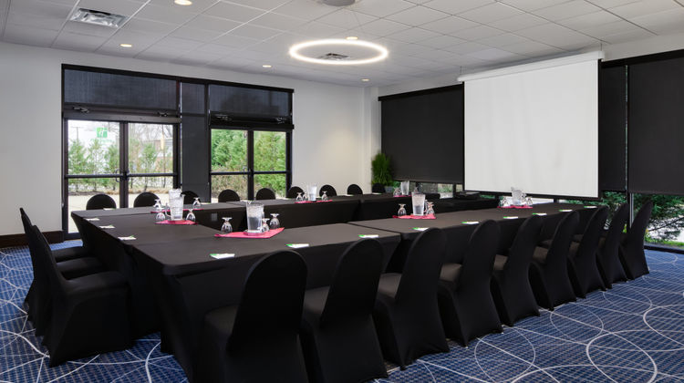 Holiday Inn Hotel & Suites Charleston W Meeting