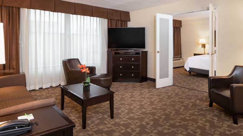 <b>Holiday Inn Hotel & Suites Charleston W Suite</b>. Images powered by <a href="https://www.leonardoworldwide.com/" title="Leonardo Worldwide" target="_blank">Leonardo</a>.