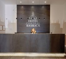 Hotel Central Basilica Lobby