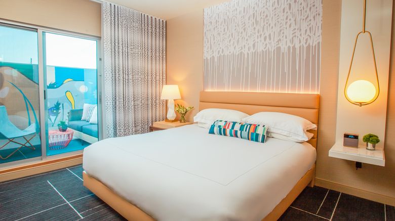 <b>Kimpton Hotel Wilshire Room</b>. Images powered by <a href="https://www.leonardoworldwide.com/" title="Leonardo Worldwide" target="_blank">Leonardo</a>.
