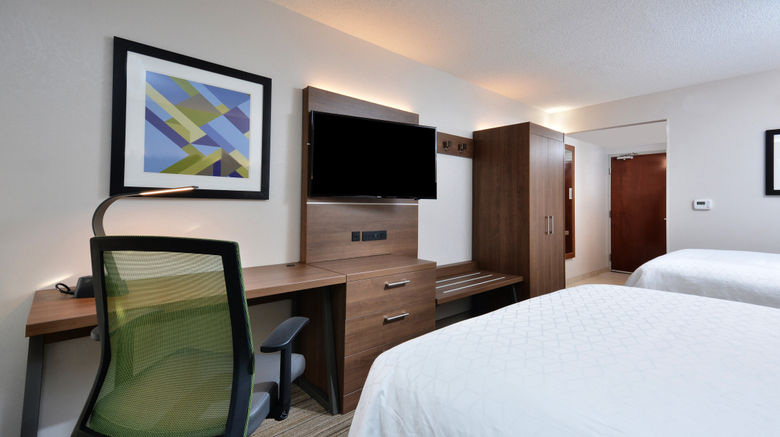 <b>Holiday Inn Express RDU Room</b>. Images powered by <a href="https://www.leonardoworldwide.com/" title="Leonardo Worldwide" target="_blank">Leonardo</a>.