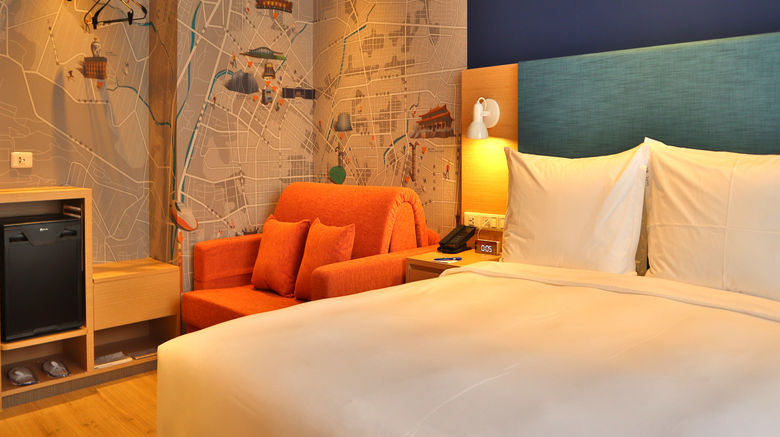 <b>Holiday Inn Express Taichung Fengchia Room</b>. Images powered by <a href="https://www.leonardoworldwide.com/" title="Leonardo Worldwide" target="_blank">Leonardo</a>.