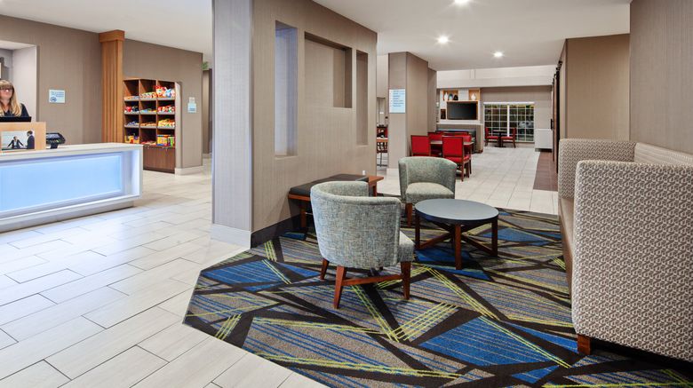 <b>Holiday Inn Express & Suites Tulare Lobby</b>. Images powered by <a href="https://www.leonardoworldwide.com/" title="Leonardo Worldwide" target="_blank">Leonardo</a>.