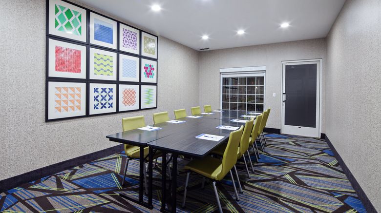 <b>Holiday Inn Express & Suites Tulare Meeting</b>. Images powered by <a href="https://www.leonardoworldwide.com/" title="Leonardo Worldwide" target="_blank">Leonardo</a>.