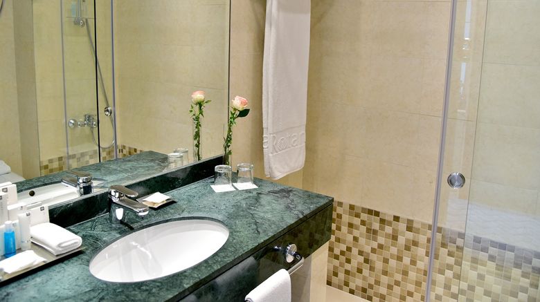 <b>Gefinor Rotana Room</b>. Images powered by <a href="https://www.leonardoworldwide.com/" title="Leonardo Worldwide" target="_blank">Leonardo</a>.