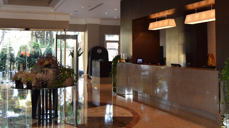 <b>Gefinor Rotana Lobby</b>. Images powered by <a href="https://www.leonardoworldwide.com/" title="Leonardo Worldwide" target="_blank">Leonardo</a>.