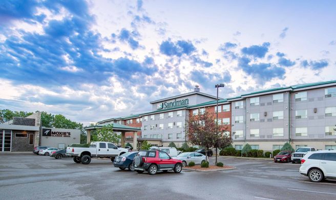 Sandman Hotel Regina Exterior