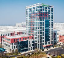 Holiday Inn Express CMC Exterior