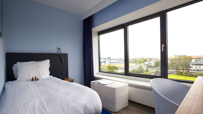 <b>Delta Hotel Room</b>. Images powered by <a href="https://www.leonardoworldwide.com/" title="Leonardo Worldwide" target="_blank">Leonardo</a>.