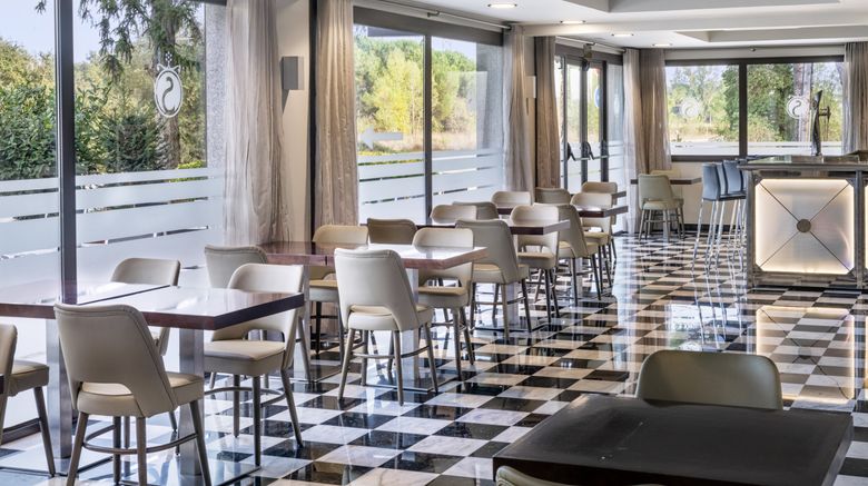<b>Salles Hotel Aeroport Girona Restaurant</b>. Images powered by <a href="https://www.leonardoworldwide.com/" title="Leonardo Worldwide" target="_blank">Leonardo</a>.