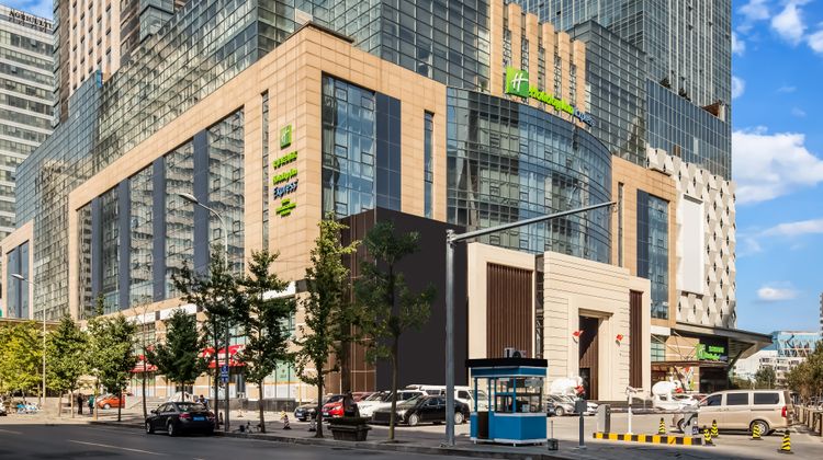 Holiday Inn Express North Station Exterior