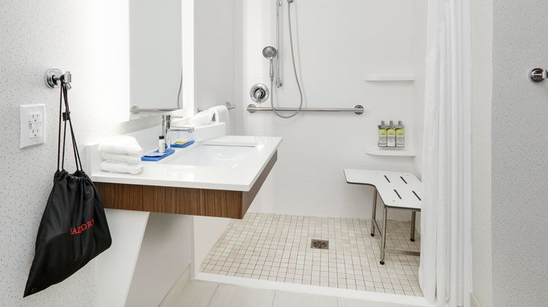 <b>Holiday Inn Express Hotel & Suites Room</b>. Images powered by <a href="https://www.leonardoworldwide.com/" title="Leonardo Worldwide" target="_blank">Leonardo</a>.