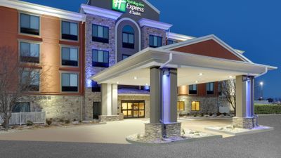 Holiday Inn Express Hotel & Suites